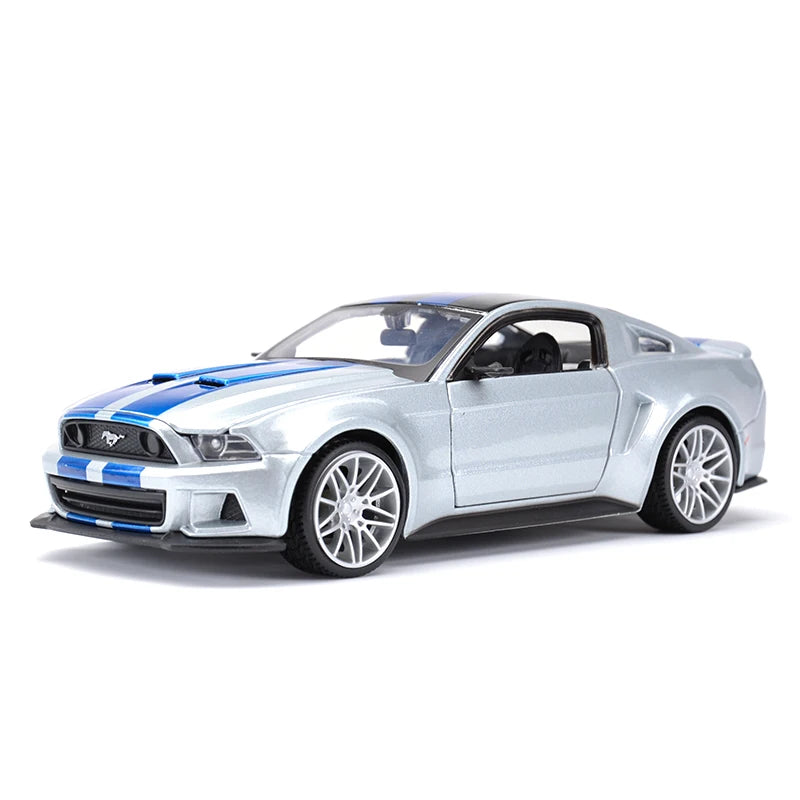 Maisto 1:24 2014 Ford Mustang Street Racer Xe thể thao Xe đúc tĩnh Đồ chơi mô hình xe hơi sưu tập