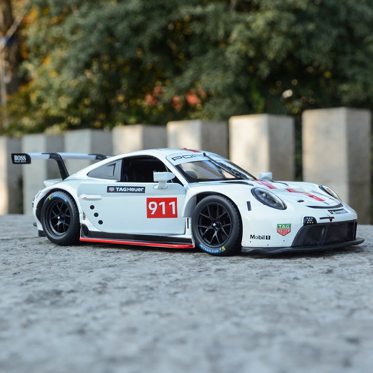 Bburago 1:24 Porsche 911 RSR Sports Car Static Die Cast Vehicles Collectible Model Car Toys