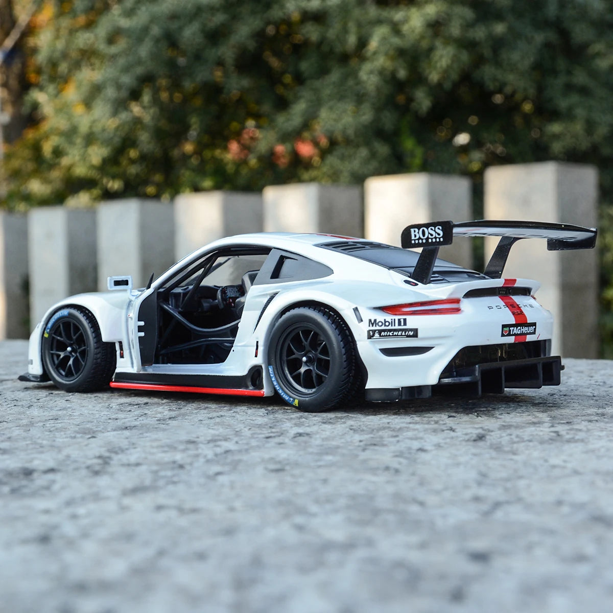 Bburago 1:24 Porsche 911 RSR Sports Car Static Die Cast Vehicles Collectible Model Car Toys