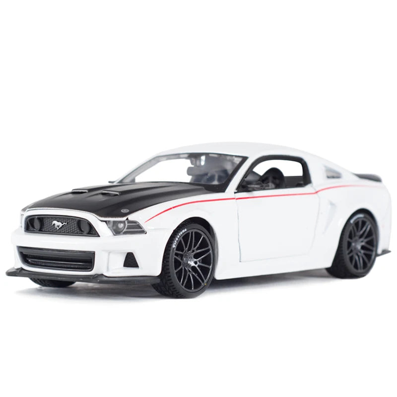 Maisto 1:24 2014 Ford Mustang Street Racer Xe thể thao Xe đúc tĩnh Đồ chơi mô hình xe hơi sưu tập