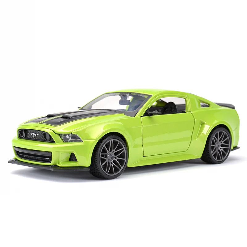 Maisto 1:24 2014 Ford Mustang Street Racer Xe thể thao Xe đúc tĩnh Đồ chơi mô hình xe hơi sưu tập