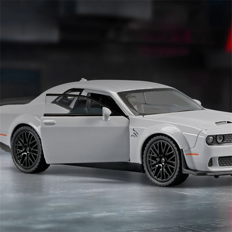 Dodge Challenger SRT Diecasts Alloy Muscle Car Models Metal Sports Car Models Sound and Light Simulation