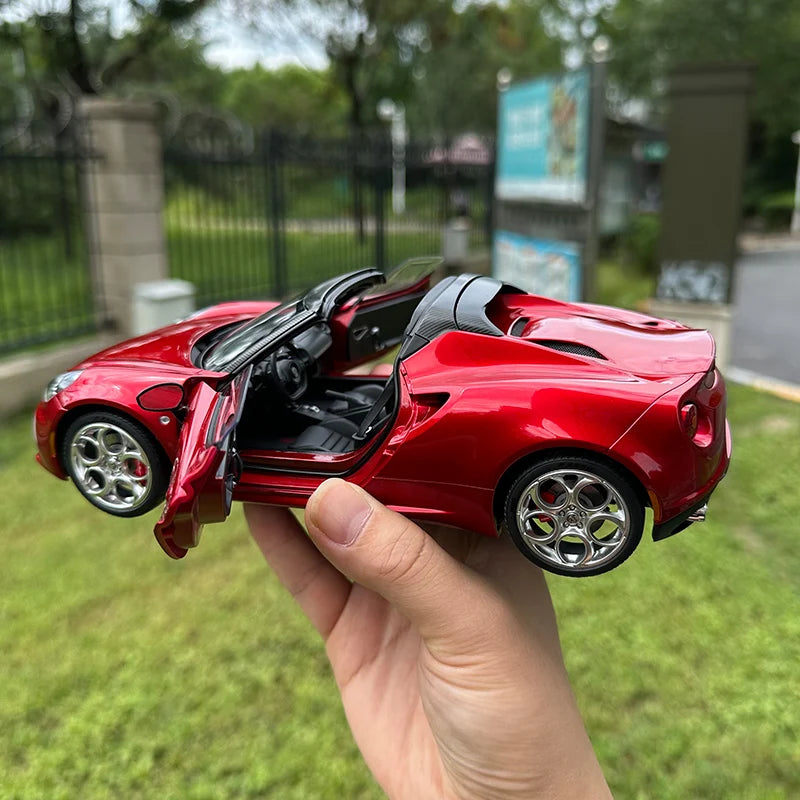 AUTOART AA 1:18 Alfa Romeo 4c Sports Car Model Alloy Collection