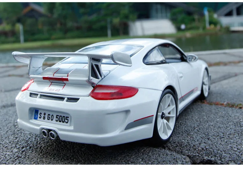 Bruago 1:18 Porsche 911 Gt3 White Blue Die Cast Alloy Car Model Nostalgic Collection Static Decoration Male Car Toy Gift