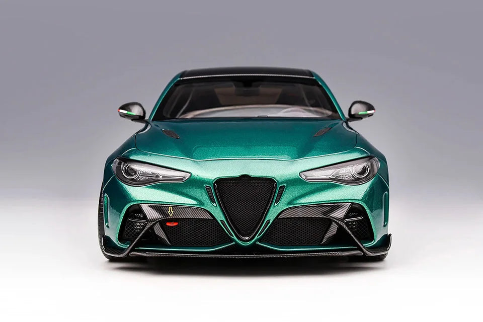 Mô hình xe ô tô hợp kim hoàn toàn mở MOTORHELIX Alfa Romeo Giulia GTAm tỷ lệ 1/18