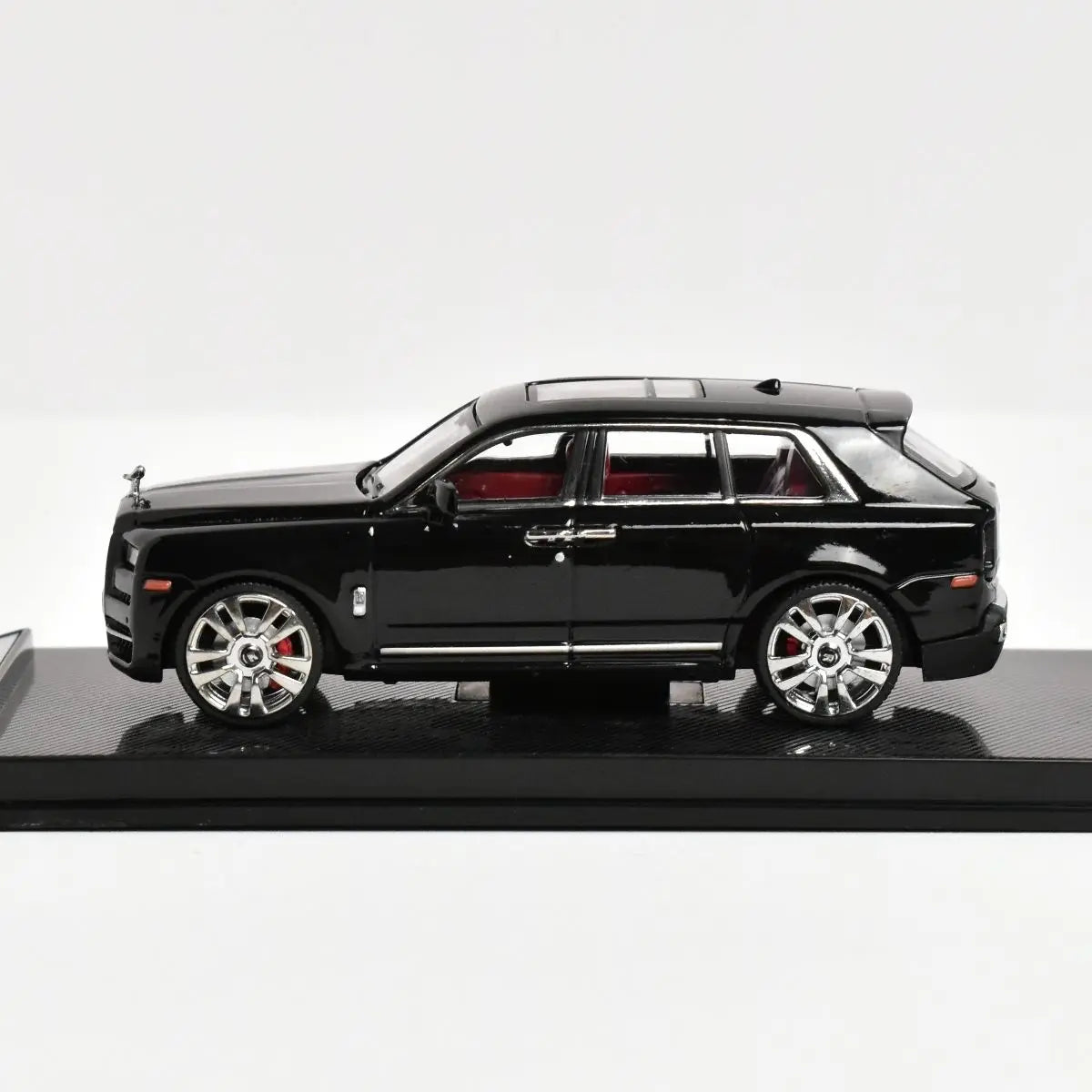 1:64 Rolls-Royce Cullinan Luxury SUV Alloy Car Model