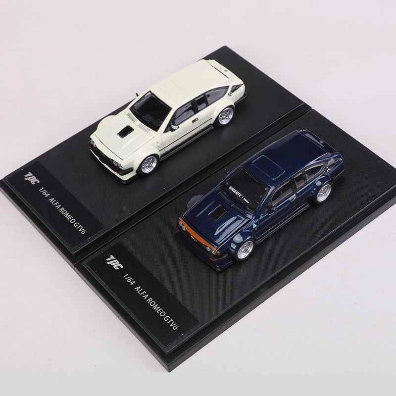 TPC 1:64 ROMEO GTV6 Alloy Model Car Can Open Thed Engine Hood