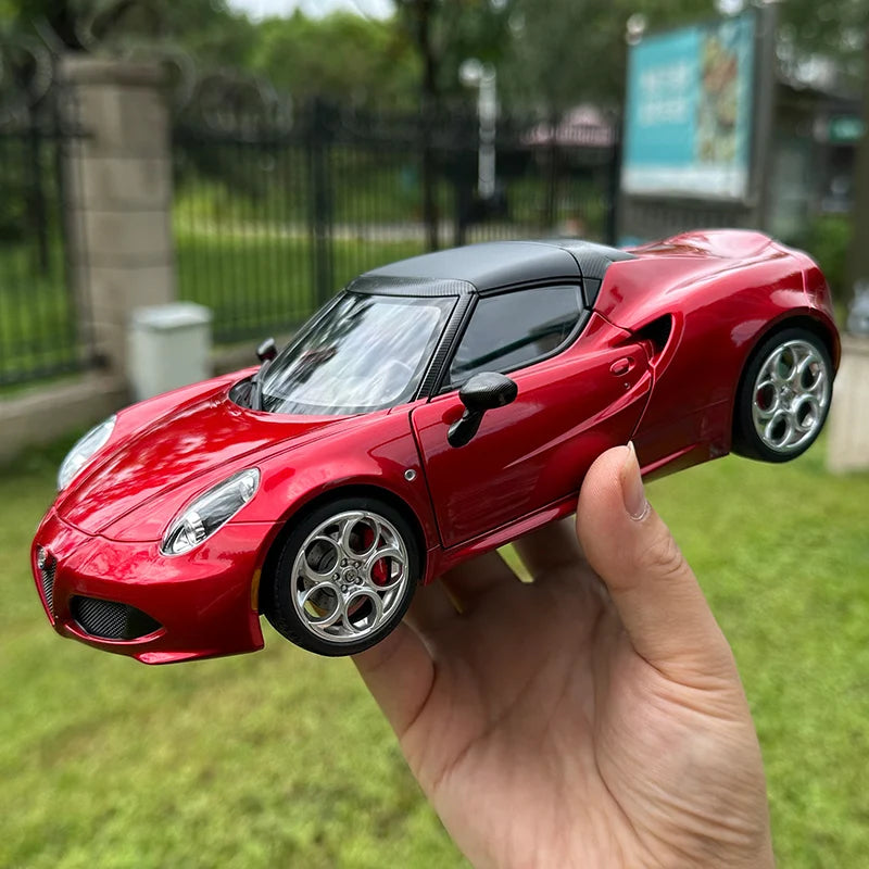 AUTOART AA 1:18 Alfa Romeo 4c Sports Car Model Alloy Collection