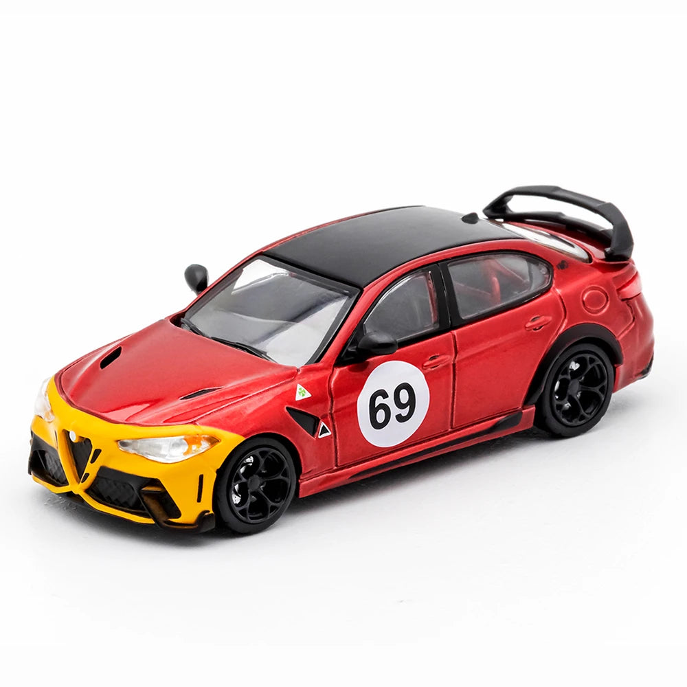 Mô hình xe thể thao DCT 1/64 Alfa Romeo Giulia GTAm Xe cổ Diecast