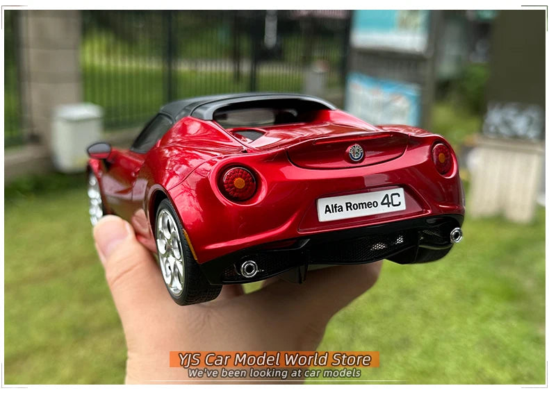 AUTOART AA 1:18 Alfa Romeo 4c Sports Car Model Alloy Collection