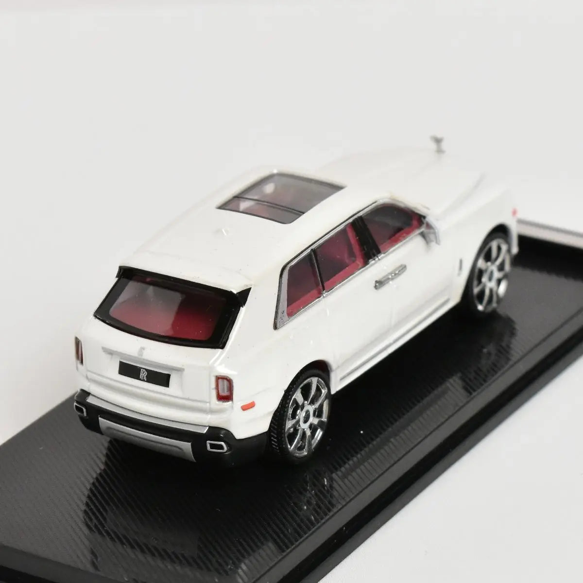 1:64 Rolls-Royce Cullinan Luxury SUV Alloy Car Model