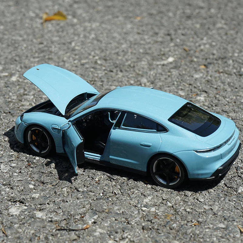 Welly 1:24 Porsche Taycan Turbo S Diecasts Alloy Sports Car Model Metal New Energy Vehicle Simulation Car Model