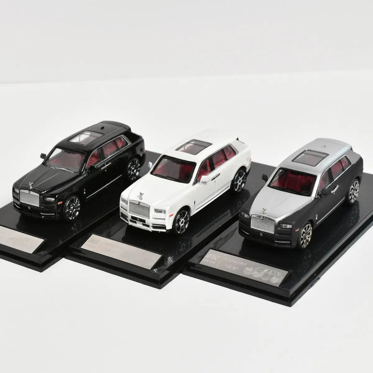 1:64 Rolls-Royce Cullinan Luxury SUV Alloy Car Model