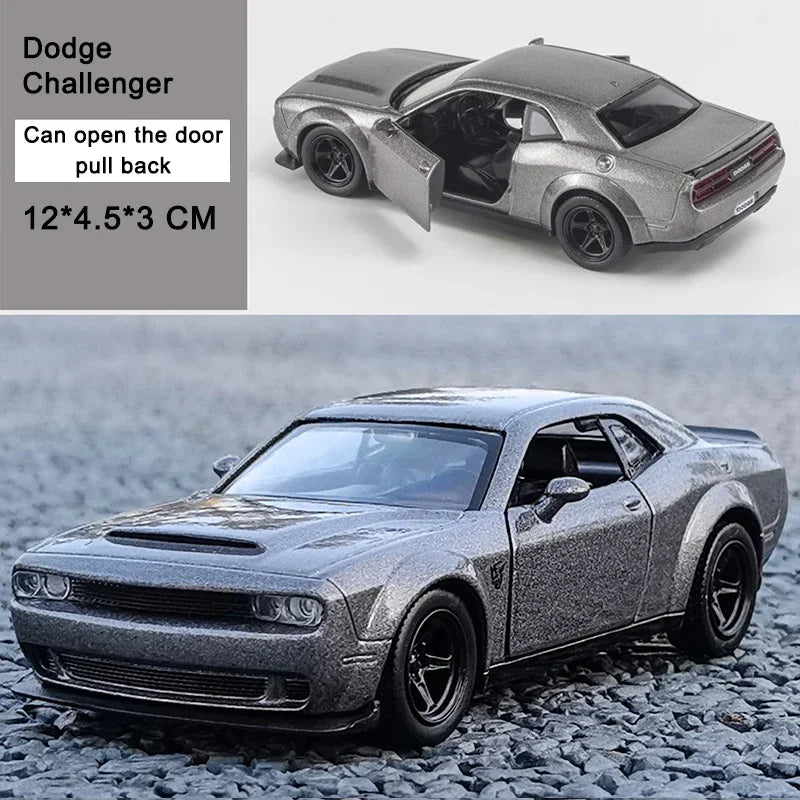 1:36 Aston Martin Vantage Christmas Toy Diecast Miniature Alloy Car Model Metal Vehicles Children Birthday Gift Adult F192