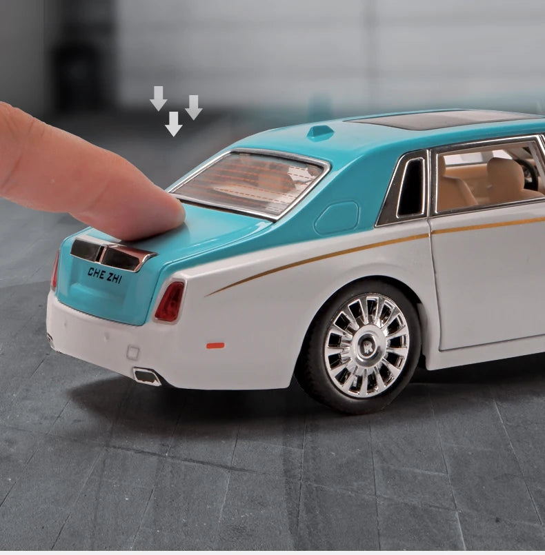 1:24 Rolls Royce Phantom Mansory Hợp kim Xe Diecasts &amp; Đồ chơi Xe Mô hình Xe Âm thanh và Ánh sáng Kéo lại Đồ chơi Xe hơi Quà tặng cho Trẻ em