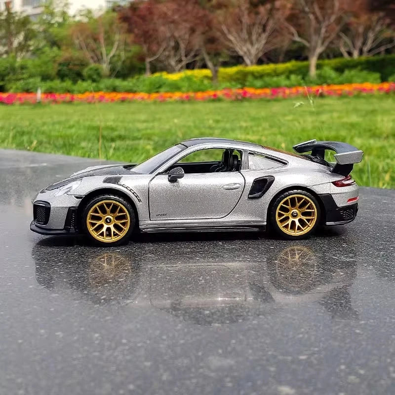 1:32 Porsche 911 GT2 RS Siêu xe Hợp kim Diecast Xe &amp; Đồ chơi Xe mô hình Âm thanh &amp; Ánh sáng