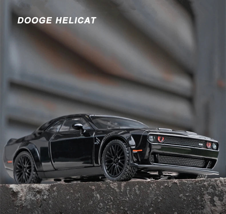 Dodge Challenger SRT Diecasts Alloy Muscle Car Models Metal Sports Car Models Sound and Light Simulation