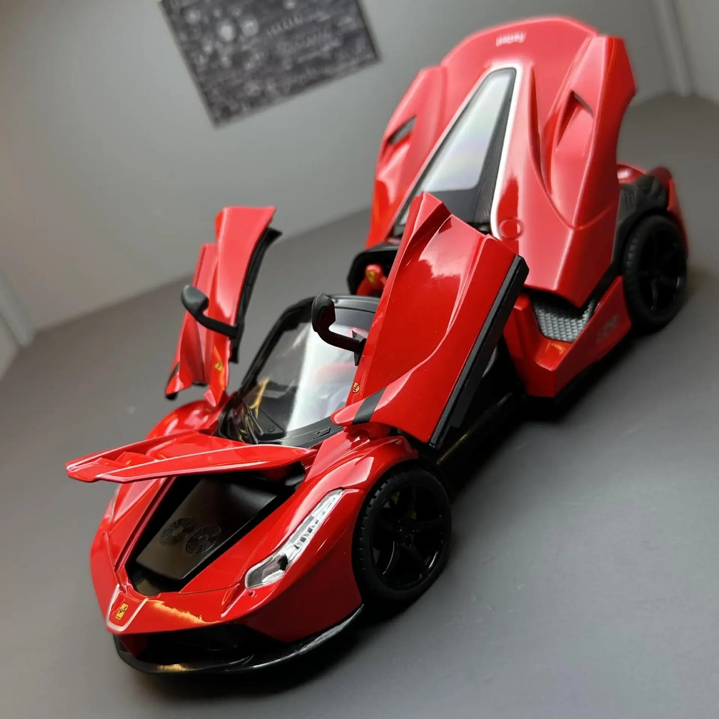 Đồ chơi mô hình xe đua hợp kim Ferrari Laferrari mui trần bằng kim loại Diecast mô phỏng xe hơi